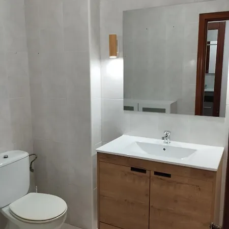 Piso En Santona, Centrico Y Soleado *